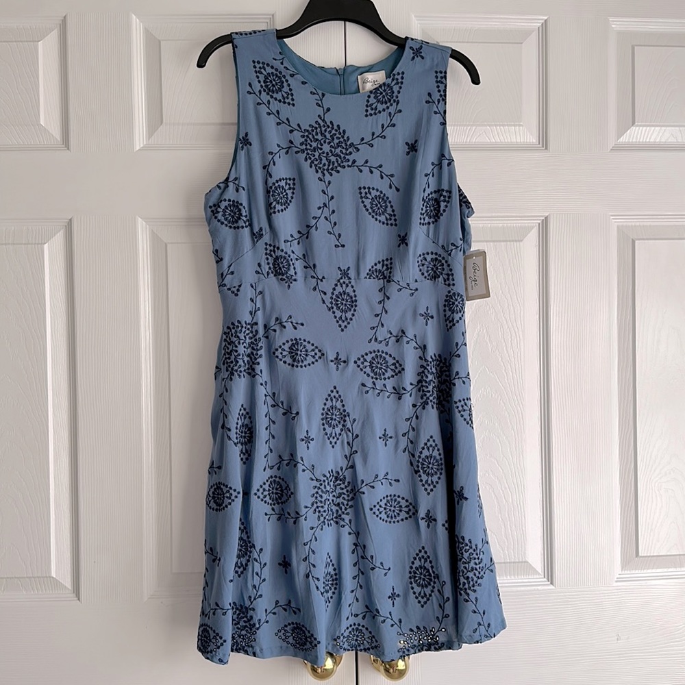 Beige by eci Embroidered Eyelet Lined Dress Size 14 NWT